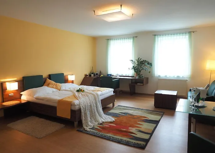 Residenz 4* Schloss Rosenau