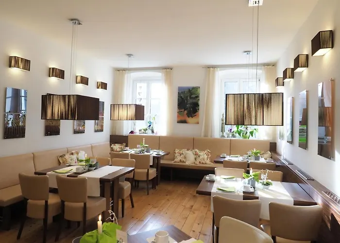 Residenz Schloss Rosenau